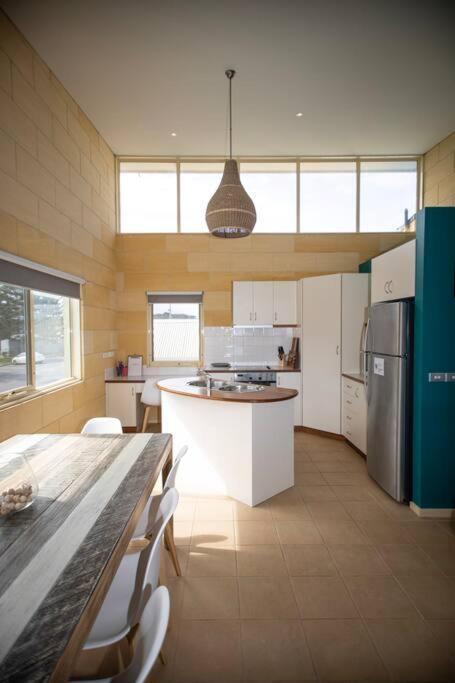 Surf Break At Bayview Villas Sea View Port Campbell Eksteriør bilde